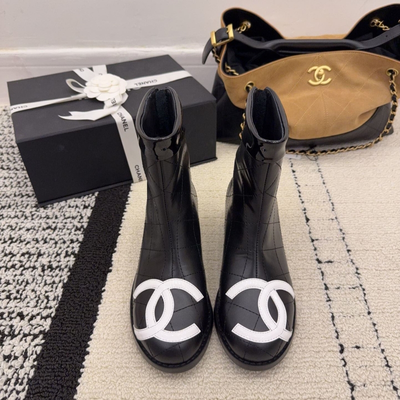 Ch**el boots